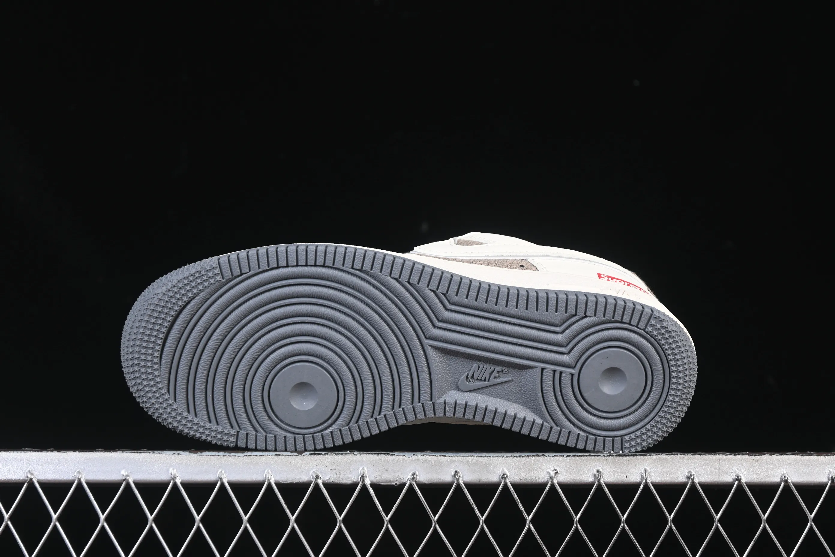 All categories Nk Air Force 1 Air Force series Nk Air Force 1 Low Air Force low top Nike Air Force 1'07 Low Supreme joint beige gray canvas Air Force 1 low top casual sneakers XX3168-210